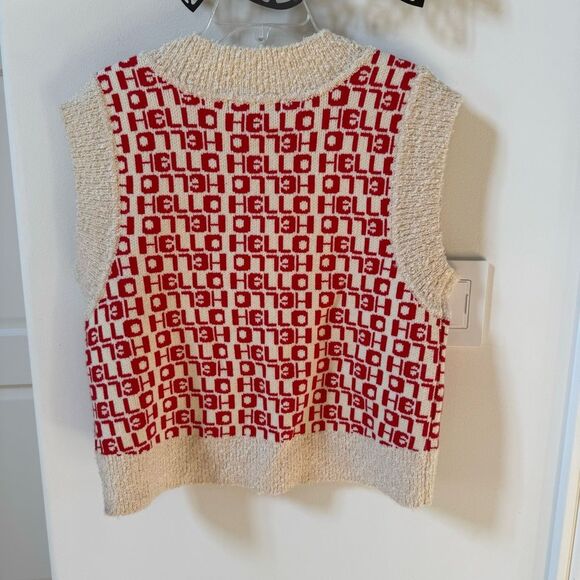 Urban Outfitters Jordie Jacquard Sweater Vest in Red Multi Hello Print M NWOT - Picture 11 of 12